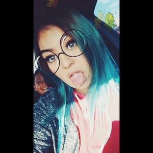 Meet your Posher, Natalie